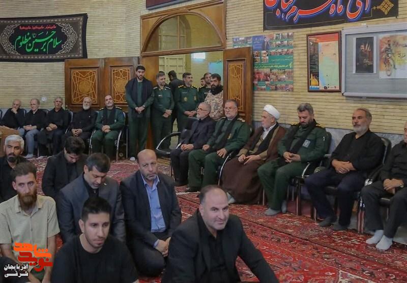 علی‌اکبر پورجمشیدیان خانواده‌های شهدای اقتدار در تبریز را ملاقات کرد