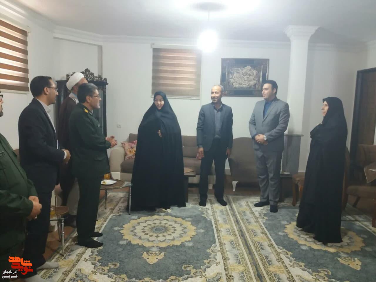 دیدار و تجلیل از همسران آزادگان متوفی در شهرستان پلدشت