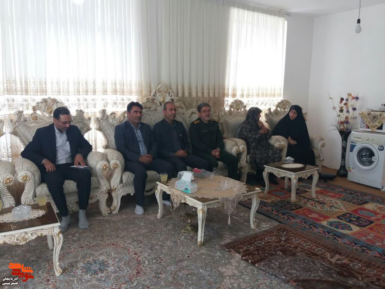 دیدار و تجلیل از همسران آزادگان متوفی در شهرستان پلدشت