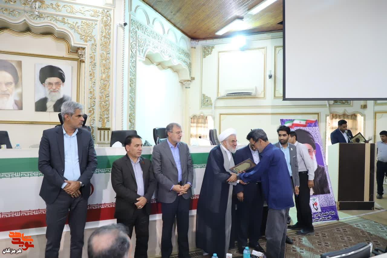 مراسم تجلیل از آزادگان سرافراز شهرستان بندرعباس برگزار شد