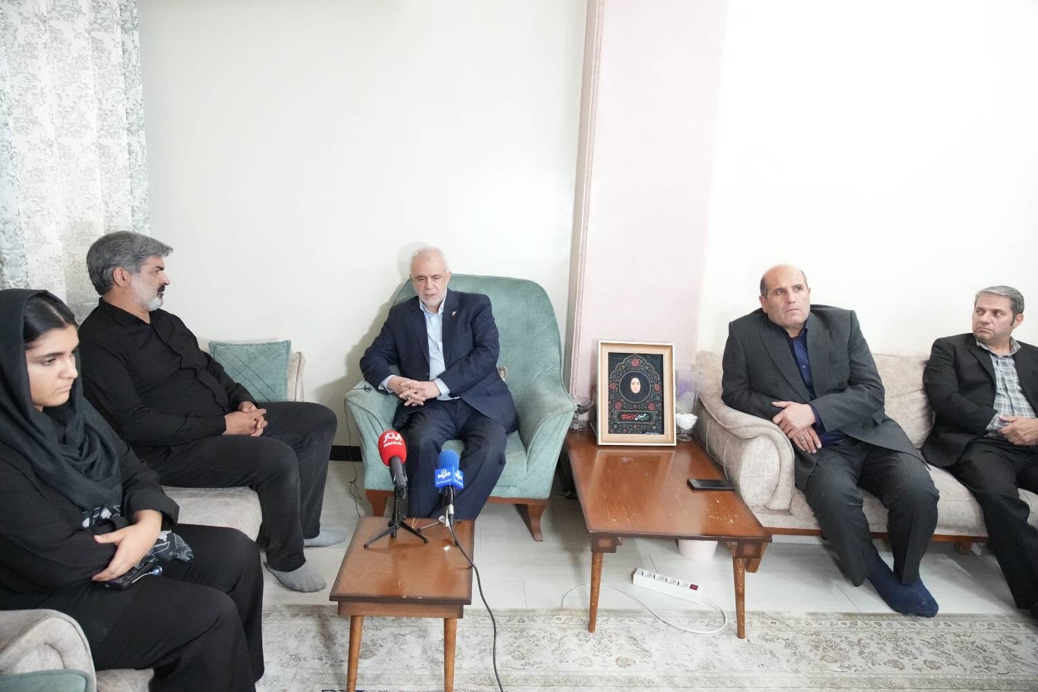 کسانی که حمله به افراد مظلوم و بی‌گناه را در جنگ تحمیلی محکوم نکردند چشم خود را بر جنایات غزه نیز بسته‌اند