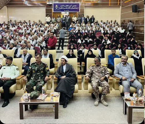 مراسم تجلیل از پیشکسوتان دفاع مقدس در زاهدان برگزار شد