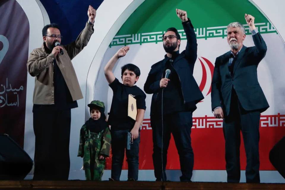 تجلیل وزیر فرهنگ و ارشاد اسلامی از فرزند «شهید تنگسیری»