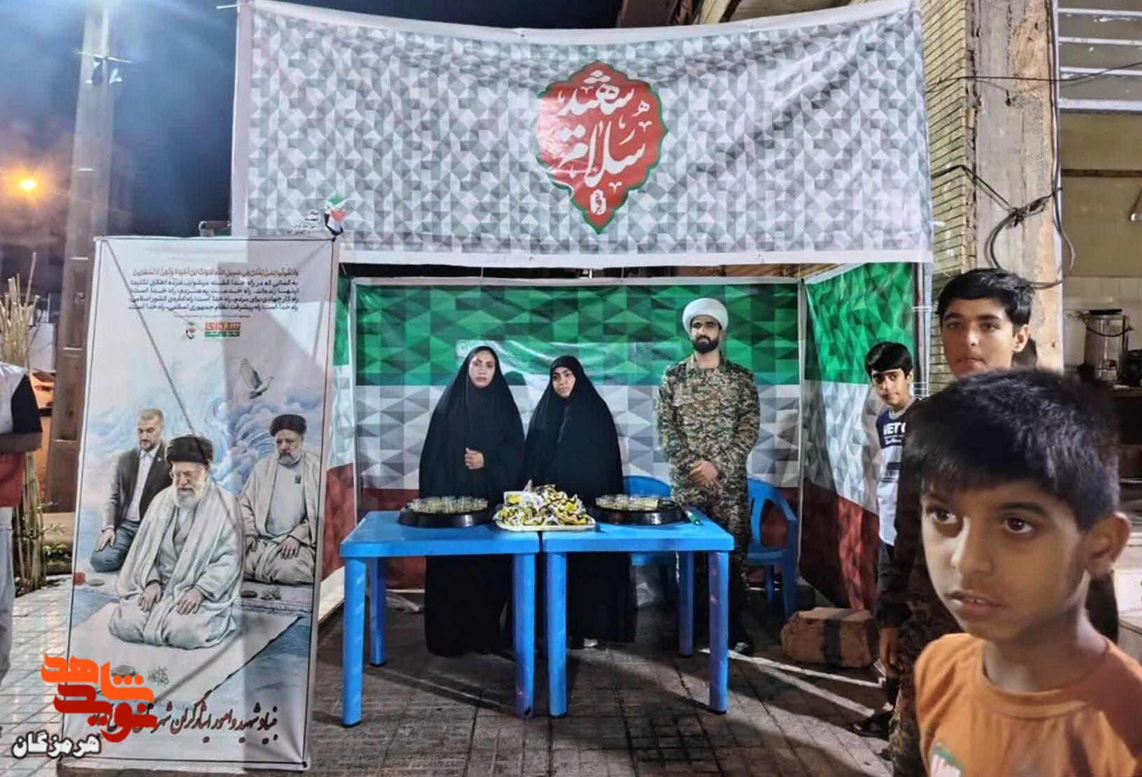 طنین عطر شهادت در تجمعات حاجی‌آباد با برپایی موکب «سلام شهید»