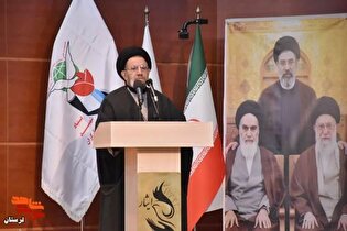 شهدا چراغ راه وحدت و مقاومت ملت ایران هستند