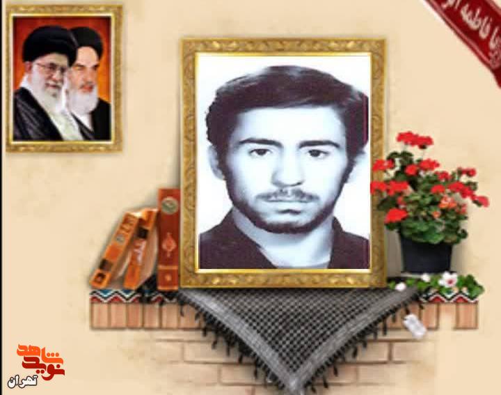قدر انقلاب و خدا را بدانید و در خدمت مسلمین بکوشید.