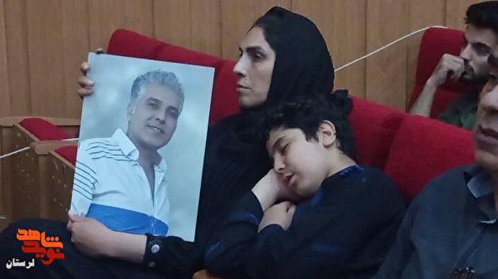 قاب هایی از حضور خانواده شهدای جنگ رمضان در مراسم بزرگداشت شهدا