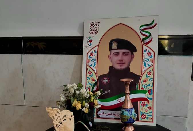 «مامان، الان به نیرو احتیاج دارند؛ باید بروم»/ روایت مادر شهید «عباس پناهی»، از پسری که برای پایان خدمت رفت و با شهادت بازگشت