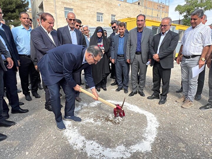 آیین کلنگ‌زنی فاز دوم مجتمع فرهنگی، ورزشی و توانبخشی ایثار استان ایلام با مساحت ۱۶۳۵ متر مربع 