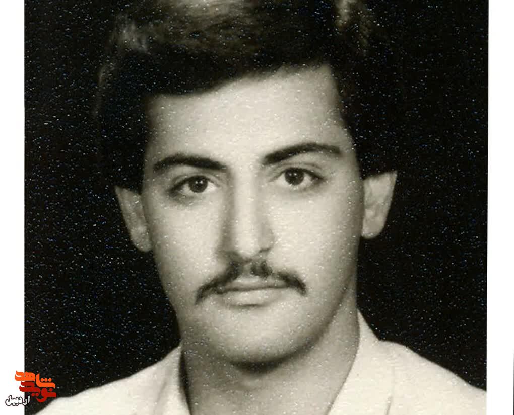 با انتخاب خودم در راه دفاع از دین و سرزمینم شهادت را برگزیدم با انتخاب خودم در راه دفاع از دین و سرزمینم شهادت را برگزیدم