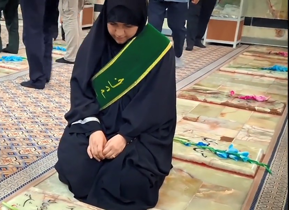 کلیپ/ تصاویری از آیین میهمانی لالهها در گلزار شهدای سرخه کلیپ/ تصاویری از آیین میهمانی لالهها در گلزار شهدای سرخه