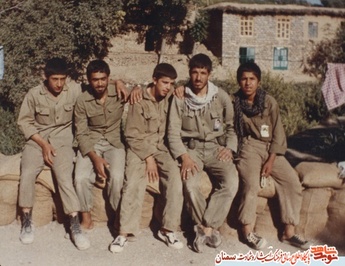 نفر دوم از راست شهید اسماعیل برهانی