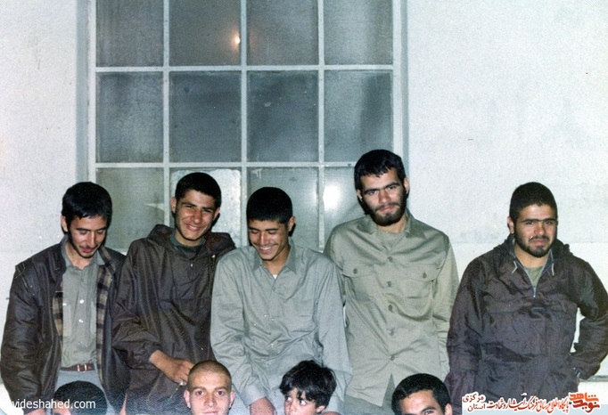 ایستاده از چپ: محمد ضیغمی - حمید طیبی - شهید مصطفی میرزایی - سسید جسن نجفی منش
نشسته از چپ: رضا سرابی - محمود حیدری