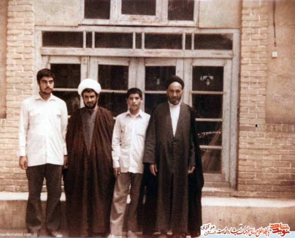 از چپ: شیخ علی نیک عهد - شیخ ناصر راستگردانی - علی اکبر کریمی - مرحوم سید حجت