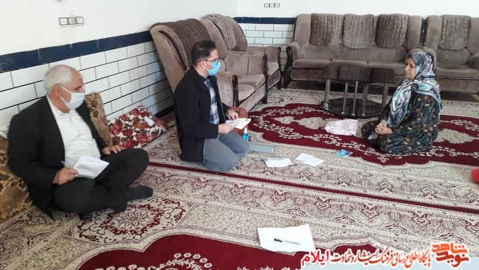 پایش سلامت خانواده های شهدا و ایثارگران شهرستان آبدانان توسط تیم جهادی 