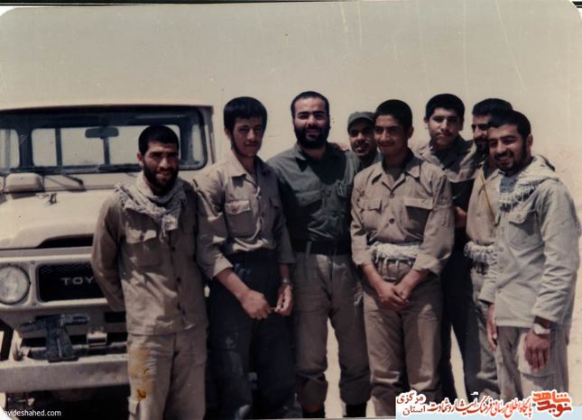 از چپ: شهید محمد صالحی - احد طاعتی - شهید کاوه نبیری - جلال کفشی - سید محسن آل طه - علی اکبر کریمی - کاظمی - سعید احمدی