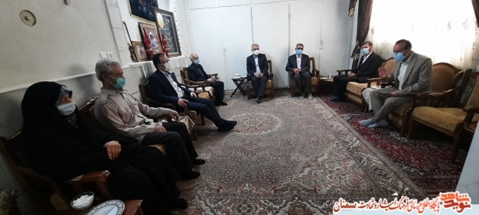 دیدار معاون حقوقی و امور مجلس بنیاد شهید و امور ایثارگران و مسئولین بنیاد شهید سمنان با والدین معزز شهید والامقام عبدالرضا کرم الدین- سمنان ۲۹ اردیبهشت ۱۴۰۰
