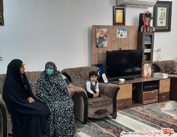 دیدار رئیس بنیاد شهید و امور ایثارگران با خانواده معزز شهید مدافع حرم محمدحسین حمزه - سمنان نوزدهم آبان ماه