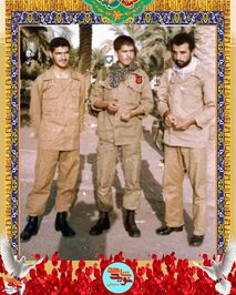 نفر وسط شهید محمدحسین تی‌تی