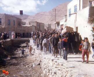 تشییع شهید منوچهر عاشوری - روستای کودرز - 1366